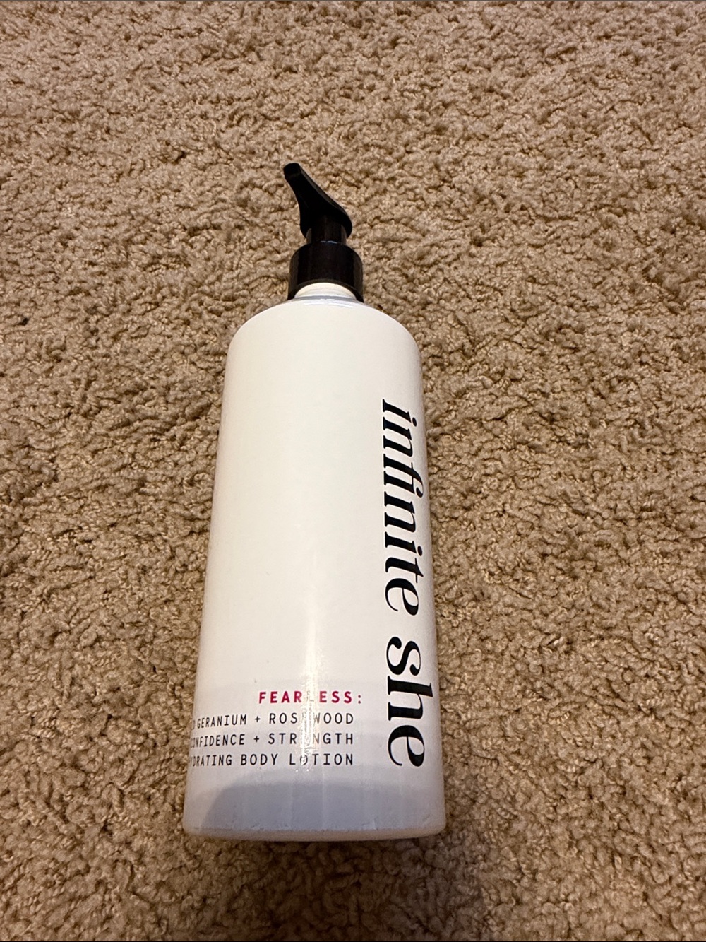 Infinite She Hydrating Body Lotion - in Fearless